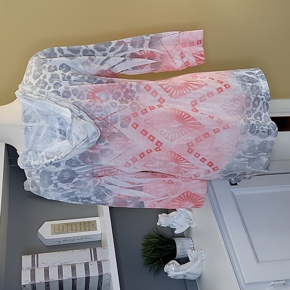 Style&Co Long sleeve top with hoodie - Picture 4 of 7